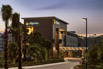 La Quinta Inn & Suites by Wyndham Orlando I-Drive